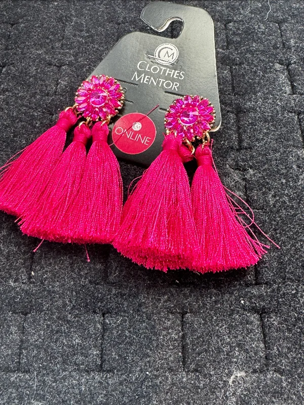 Drop Earrings for Travel Look -Earrings Dangle/drop By Clothes Mentor