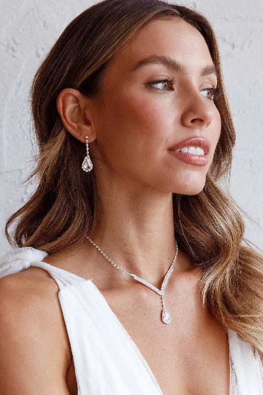 Short Drop Earrings for Subtle -Melissa Diamante Necklace and Earrings Set Silver