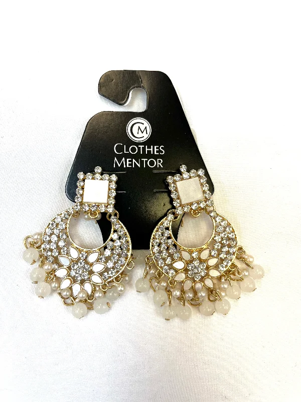 Push Back Drop Earrings for Convenience -Earrings Dangle/drop By Cmf, Size: 0