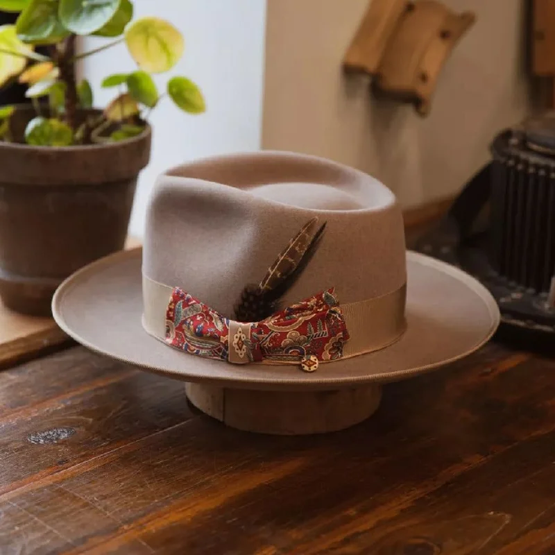 Durable felt hat with sturdy wool build -Classic Fedora with Feather Accent