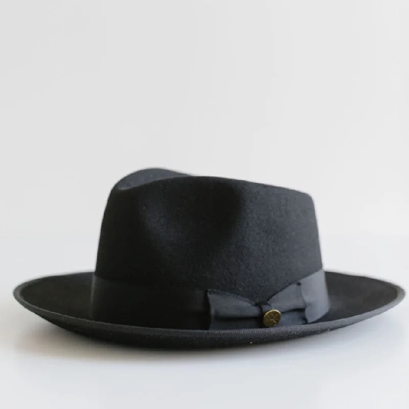 Lightweight felt hat for easy portability -Midnight Felt Fedora