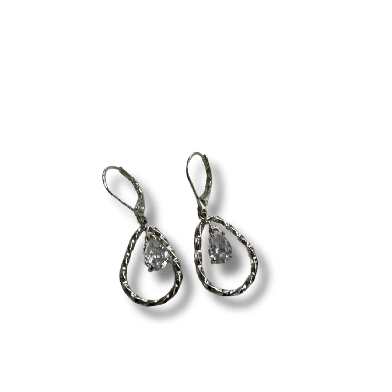 Lightweight Drop Earrings for All Day -Earrings Dangle/drop By Clothes Mentor, Size: 02 Piece Set