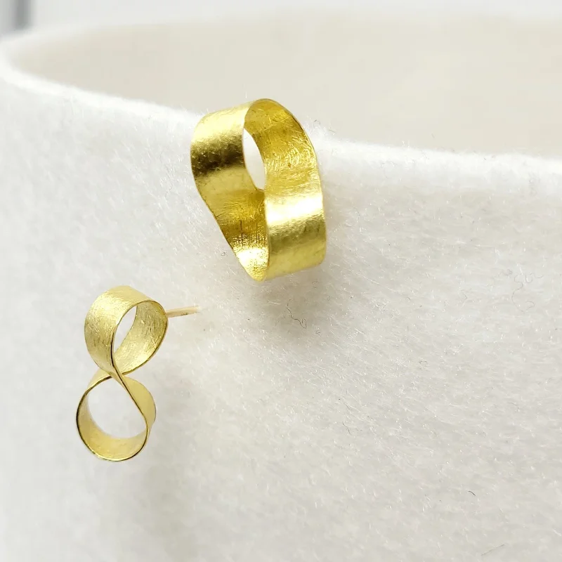 Best hoop earrings with enamel details for a colorful and modern look-Mobius Spiral Earrings